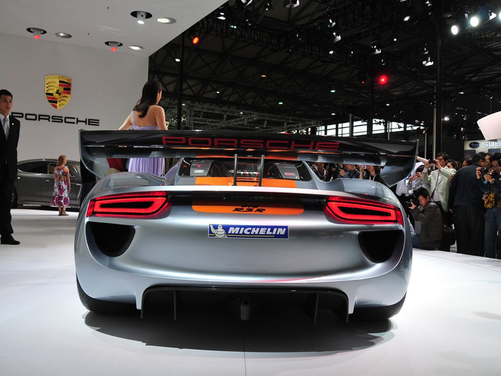 768+950&times;603+600&times