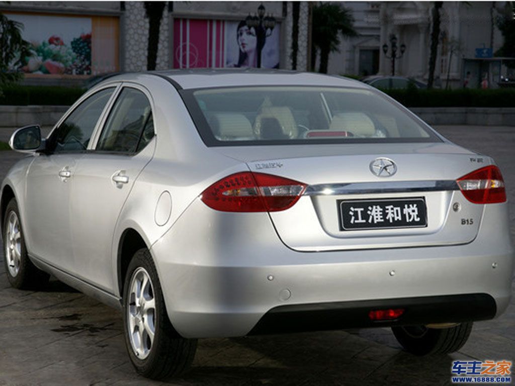 汽车图库 江淮 江淮汽车 和悦(96/318 外观 银色 和悦左后45 参考