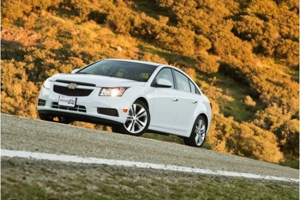 家用运动两相宜 福克斯科鲁兹对比评测(1) 大家车网