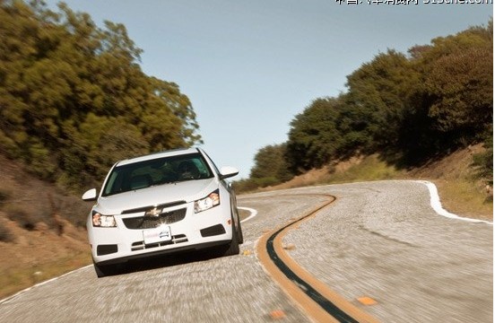 家用运动两相宜 福克斯科鲁兹对比评测(21) 大家车网