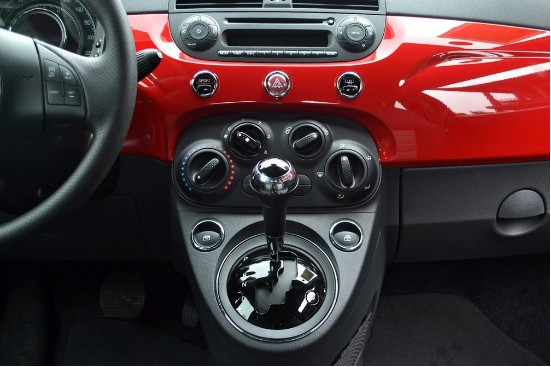 追求时尚品味 4款12-30万进口小车导购(7) 大家车网