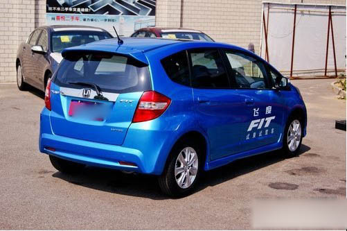 7-12万元白领代步车型导购 时尚又省油(7) 大家车网