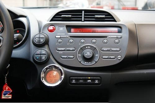 7-12万元白领代步车型导购 时尚又省油(9) 大家车网