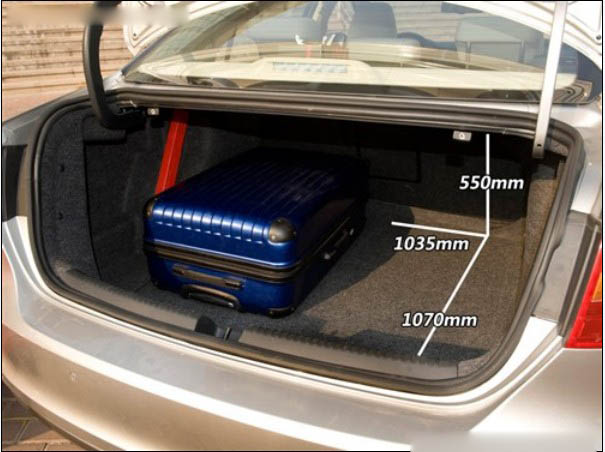 作为家用车谁更称职 新速腾对比新思域(24) 大家车网