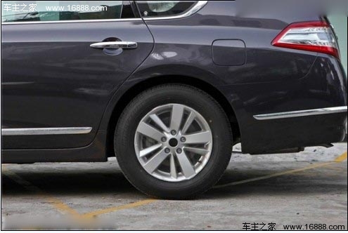 有头有脸的大人物 试驾东风日产新天籁(4) 大家车网