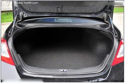 有头有脸的大人物 试驾东风日产新天籁(14) 大家车网