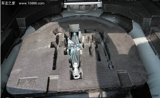 运动与舒适兼备 四款精品紧凑型家轿盘点(15) 大家车网