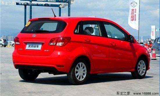 新老对抗车展 四款主流小型车导购分析(6) 大家车网