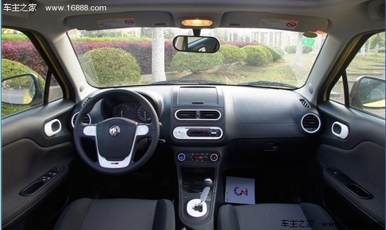 新老对抗车展 四款主流小型车导购分析(17) 大家车网