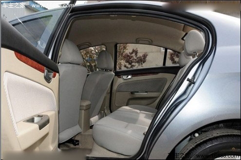 实用最重要 4款六万元大空间车型导购(15) 大家车网