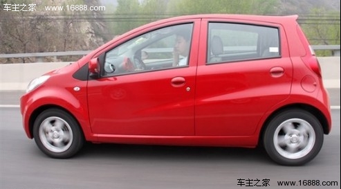 大都市里的小精灵 试驾2012款江淮悦悦(14) 大家车网