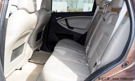 实惠PK实用 吉利全球鹰GX7对比奇瑞瑞虎(21) 大家车网