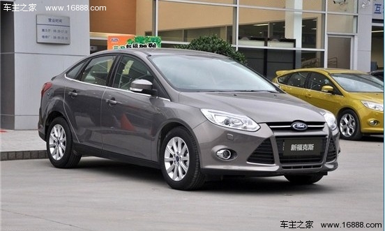 1.6L该选谁 2012款福克斯三厢对比新速腾(2) 大家车网