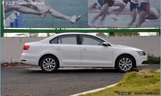 1.6L该选谁 2012款福克斯三厢对比新速腾(6) 大家车网