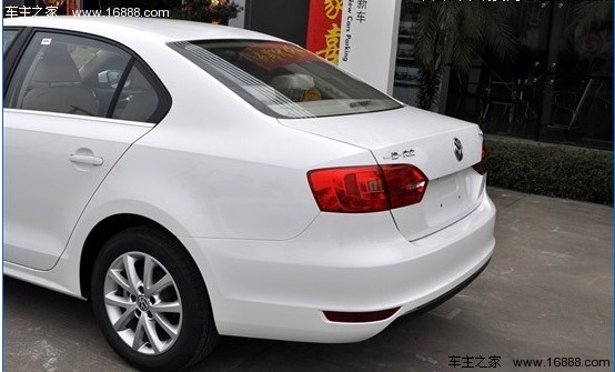 1.6L该选谁 2012款福克斯三厢对比新速腾(10) 大家车网