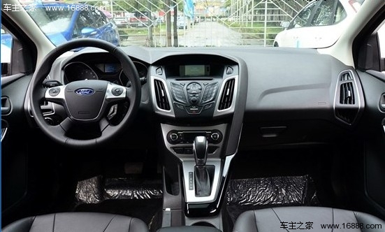 1.6L该选谁 2012款福克斯三厢对比新速腾(12) 大家车网