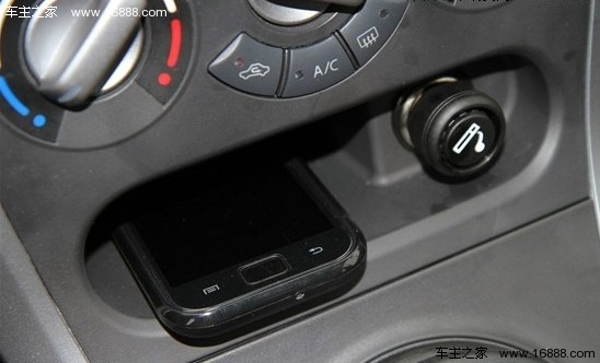 6万元也能运动 四款时尚个性小型车推荐(11) 大家车网