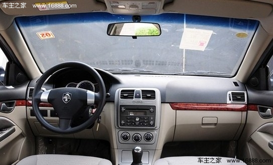 6万元也能运动 四款时尚个性小型车推荐(14) 大家车网