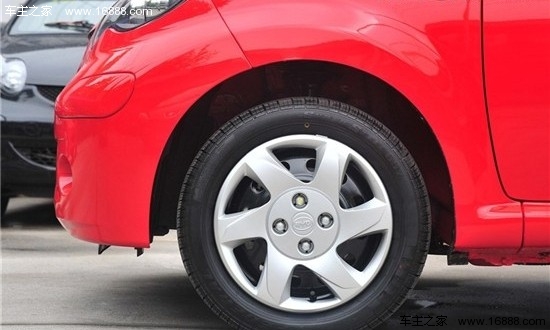 选高配还是低配?比亚迪F0对比奔奔MINI(10) 大家车网