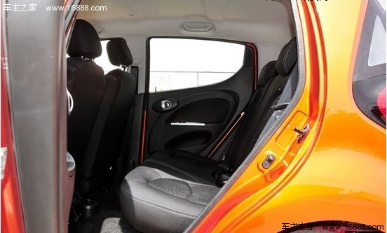 选高配还是低配?比亚迪F0对比奔奔MINI(27) 大家车网