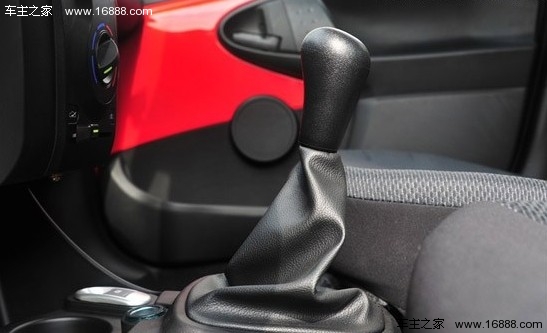 选高配还是低配?比亚迪F0对比奔奔MINI(36) 大家车网