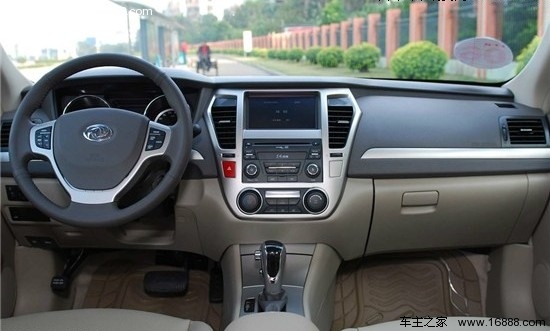 新手上路不再怕 4款12万元配泊车辅助车型(13) 大家车网