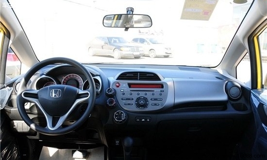 小车也有大空间 四款8-10万元两厢车推荐(5) 大家车网