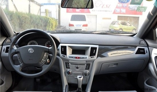 家用车新选择 四款超高性价比中型车推荐(9) 大家车网