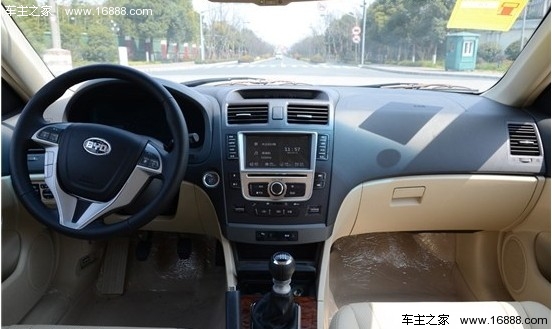 家用车新选择 四款超高性价比中型车推荐(13) 大家车网