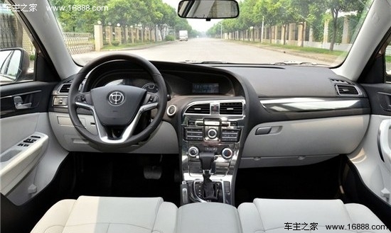 堪与中型车媲美 四款越级紧凑级车型盘点(13) 大家车网