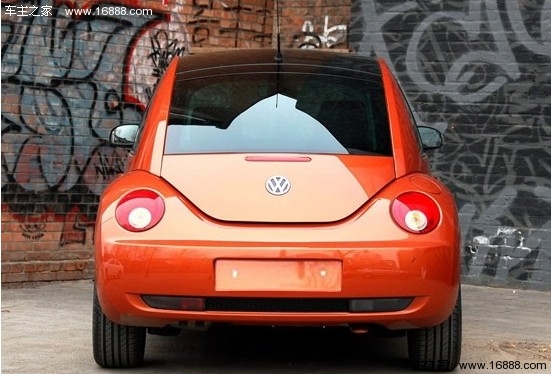 不再是女性专属 试驾大众甲壳虫墨橘版(5) 大家车网