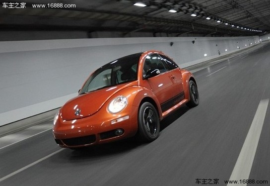 不再是女性专属 试驾大众甲壳虫墨橘版(17) 大家车网
