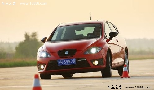 春季运动会 试四款高端紧凑型掀背车对比(19) 大家车网