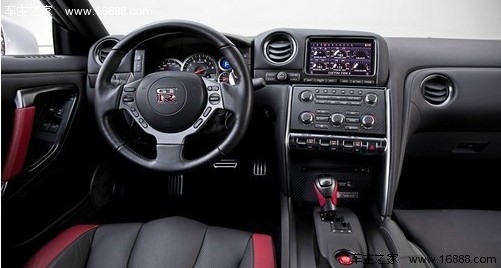 东邪西毒 日产GT-R鏖战911 Turbo S(9) 大家车网