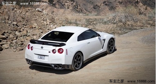 东邪西毒 日产GT-R鏖战911 Turbo S(15) 大家车网