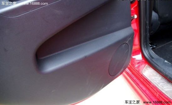 细节不足/空间是亮点 一汽欧朗评测报告(14) 大家车网