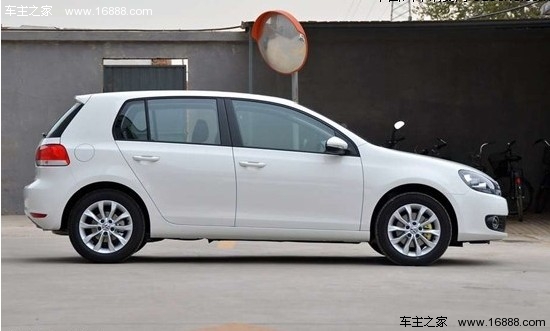 试驾第六代高尔夫1.4T 高品质两厢轿车(16) 大家车网