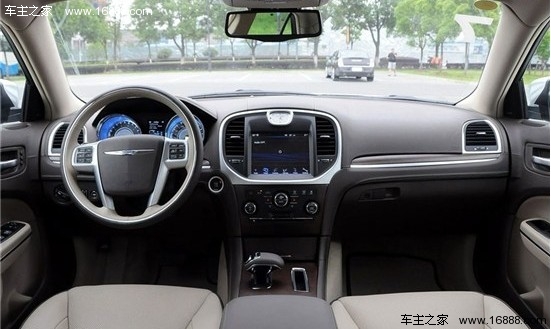 新一代的较量 克莱斯勒300C对比奥迪A6L(10) 大家车网