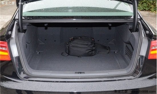 新一代的较量 克莱斯勒300C对比奥迪A6L(21) 大家车网