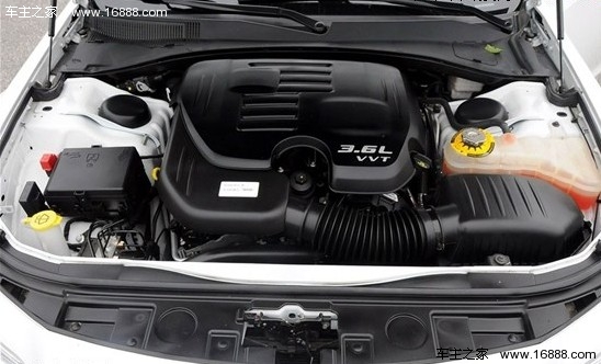 新一代的较量 克莱斯勒300C对比奥迪A6L(22) 大家车网