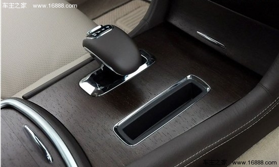 新一代的较量 克莱斯勒300C对比奥迪A6L(23) 大家车网