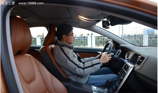 年轻绅士 大众CC VS 沃尔沃S60对比导购(9) 大家车网