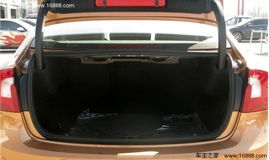 年轻绅士 大众CC VS 沃尔沃S60对比导购(13) 大家车网