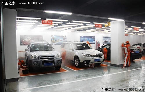 暴风雨袭击 台风过后应对爱车进行详细检查_养