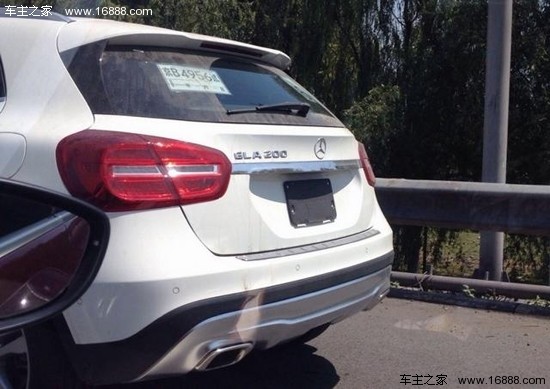 进口版奔驰GLA200国内实车曝光 于年内推出_