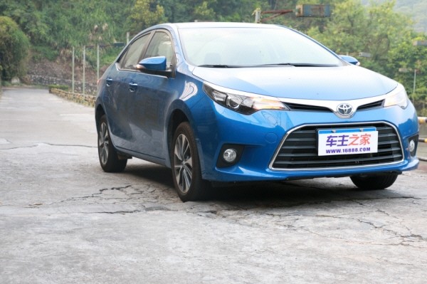 新款卡罗拉和雷凌对比 2014103006371939925_600.jpg