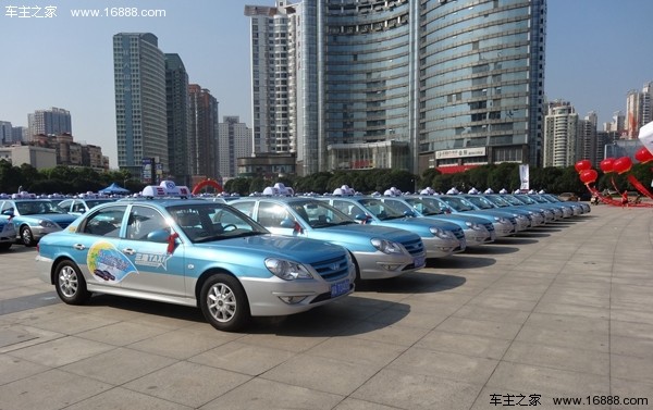 义乌明年取消出租车营运权使用费_行业动态 -