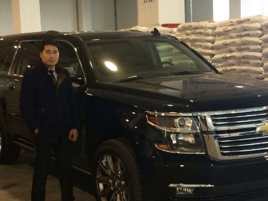 雪佛兰大的越野suv 美国全尺寸越车suburban 高清图片