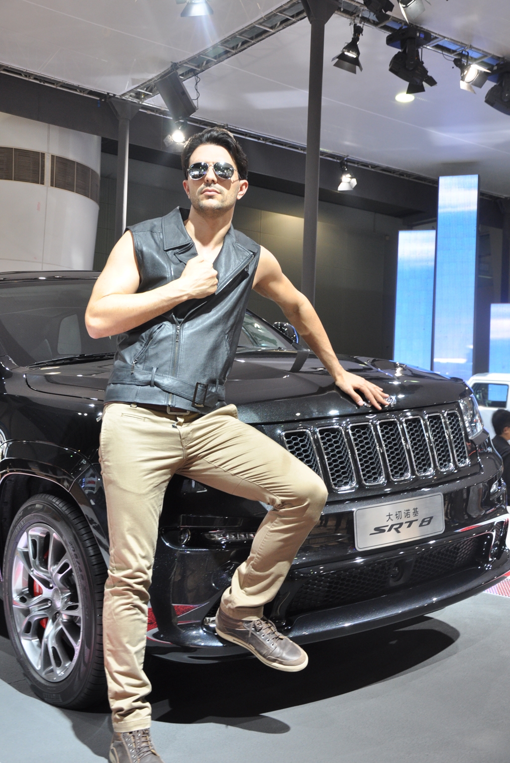 吉普4号车模(1/14)