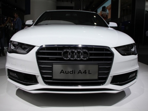 奥迪a4l薄利多销全国走量现车降价14万